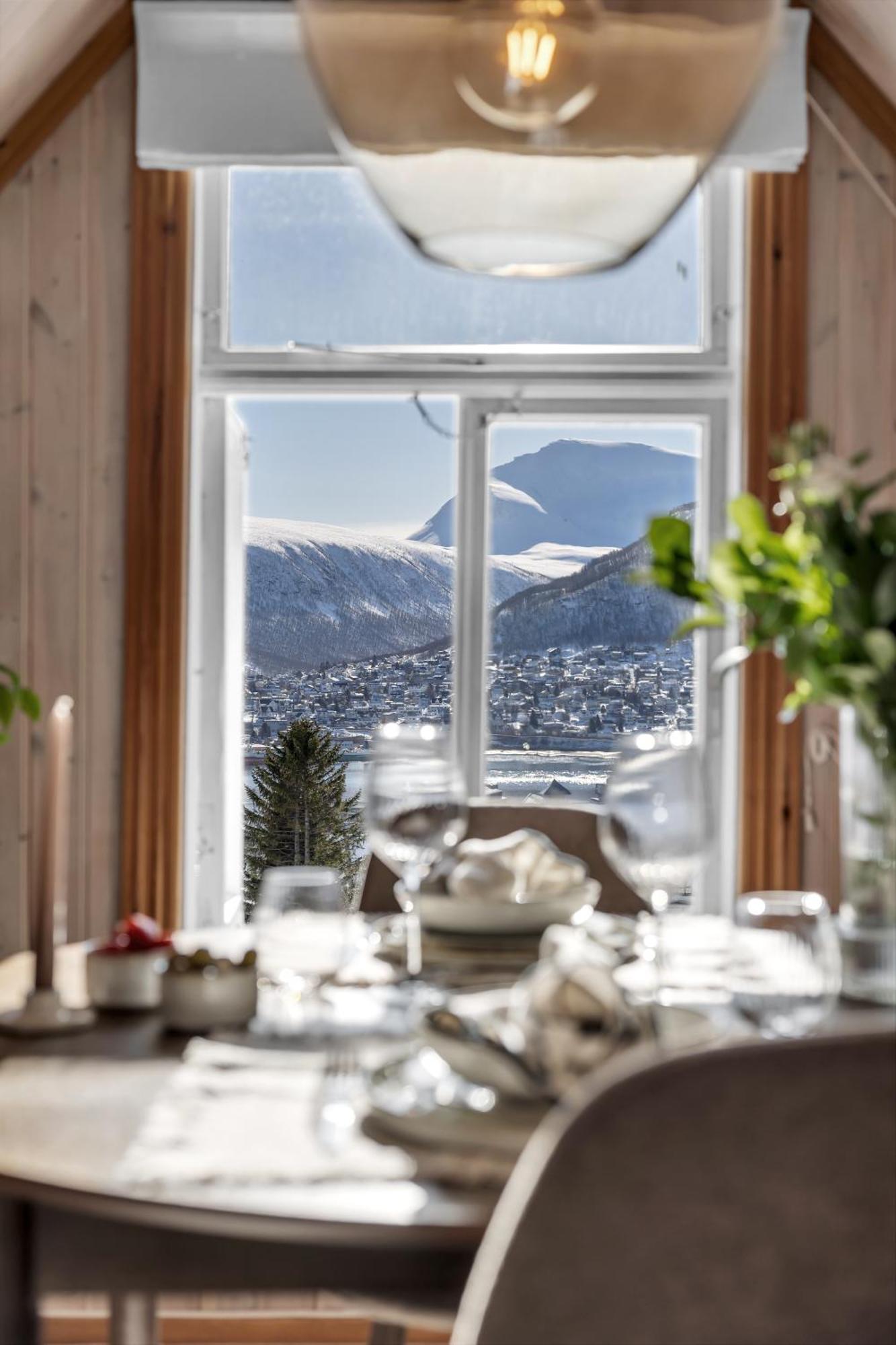 Cozy Central Loft Apartment With Amazing View Tromsø Exterior foto